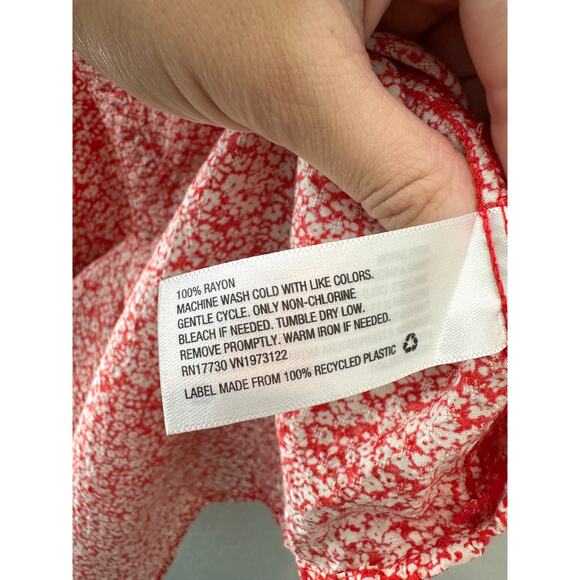 UNIVERSAL THREAD | Orange Floral Calico Button Front Short Sleeve Top | Medium - Picture 6 of 6